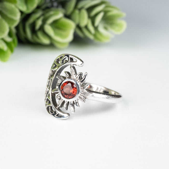 Garnet Ring 4mm Size 6