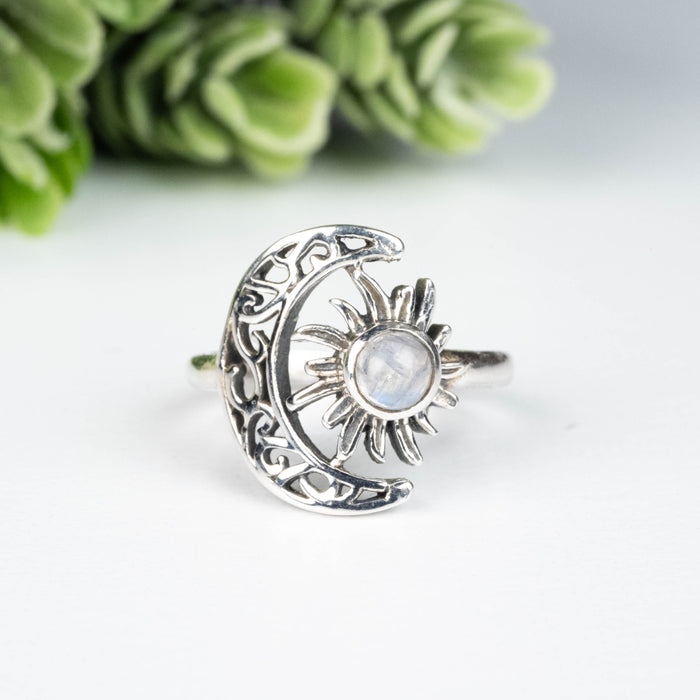 Moonstone Ring 4mm Size 6