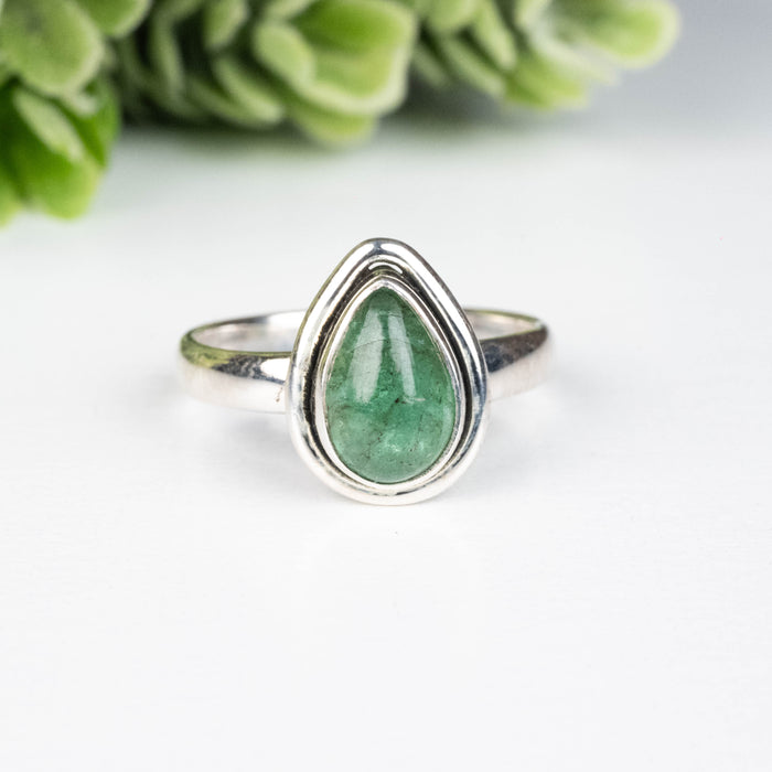 Emerald Ring 9x6mm Size 6