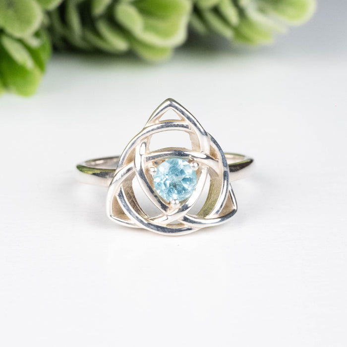 Apatite Ring 4mm Size 6