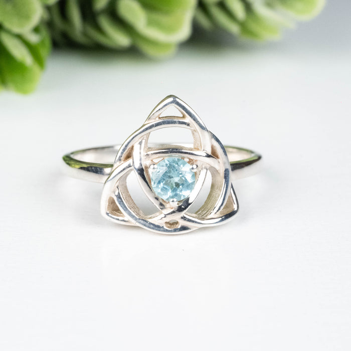 Apatite Ring 4mm Size 8