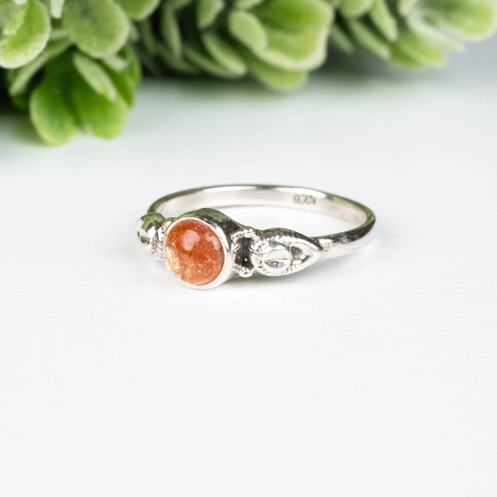 Sunstone Ring 4.5mm Size 6