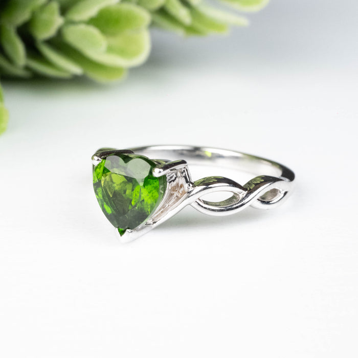 Chrome Diopside Ring 7mm Size 6