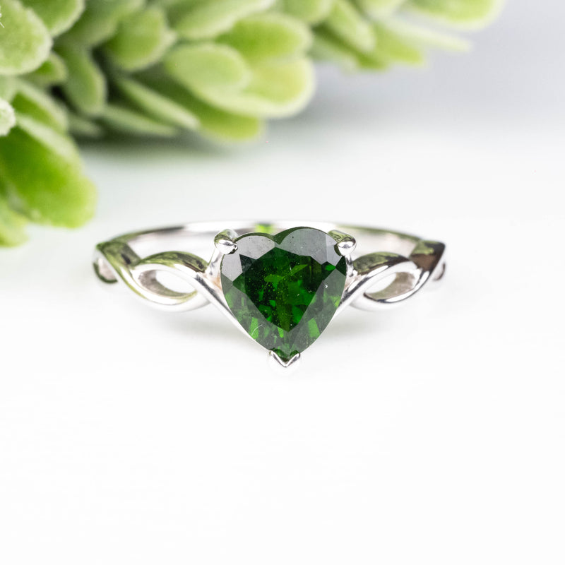 Chrome Diopside Ring 7mm Size 8 - InnerVision Crystals