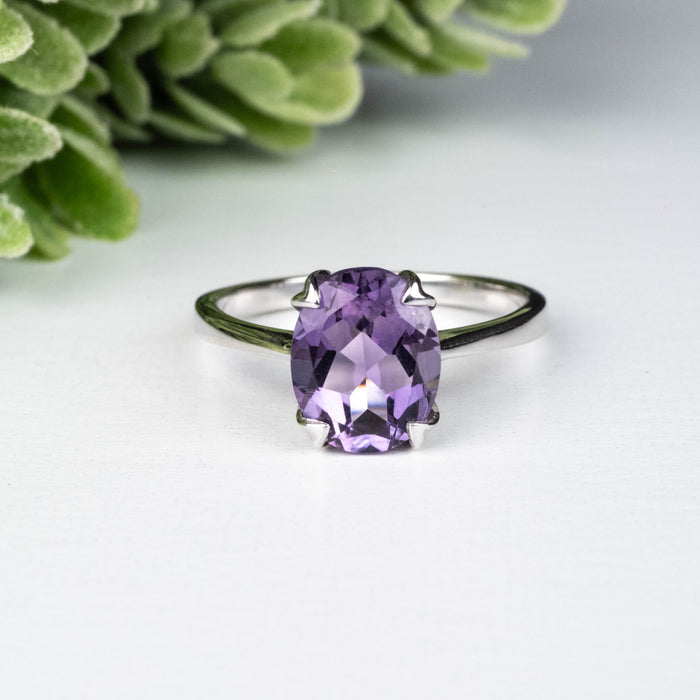 Amethyst Ring 10x8mm Size 8