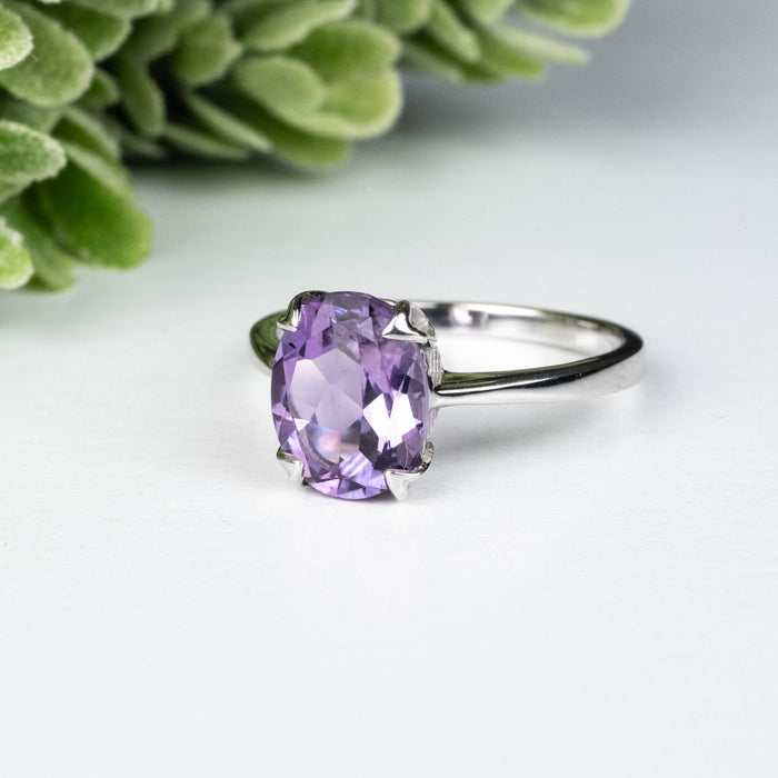 Amethyst Ring 10x8mm Size 8