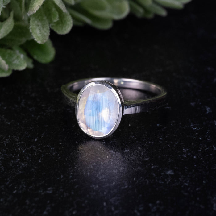 Moonstone Ring 9x7mm Size 7