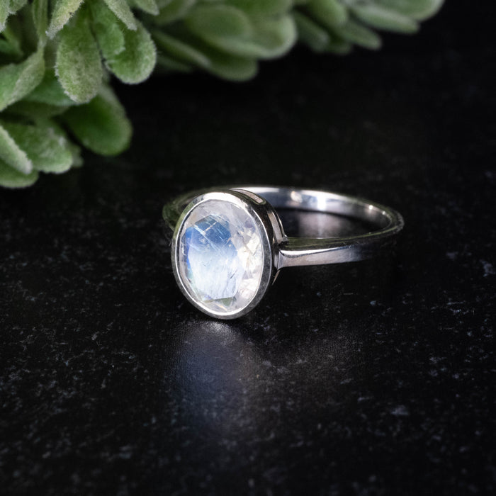 Moonstone Ring 9x7mm Size 7