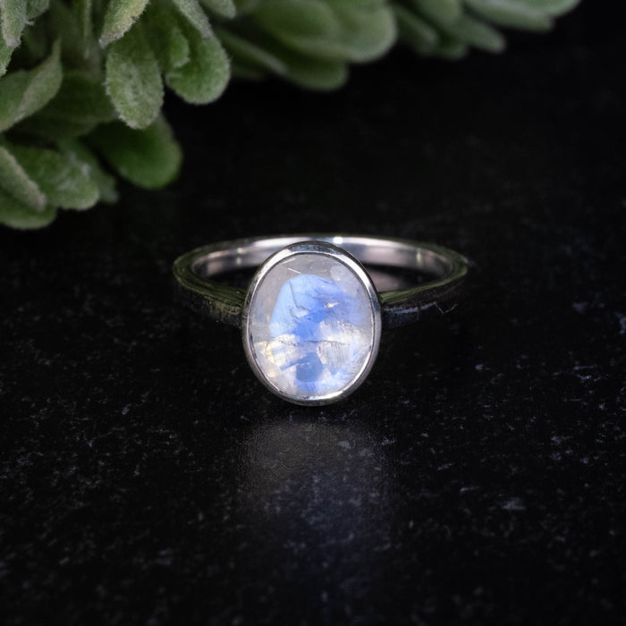 Moonstone Ring 9x7mm Size 6