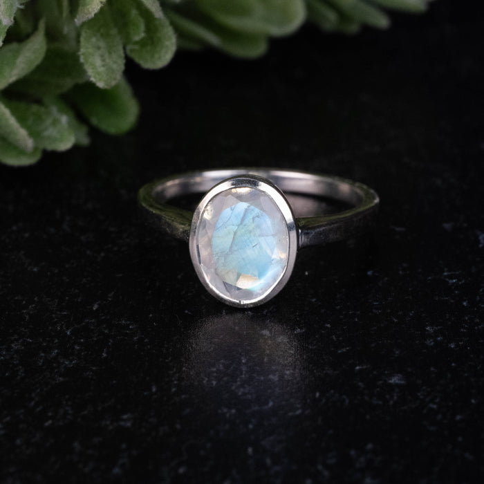 Moonstone Ring 9x7mm Size 7