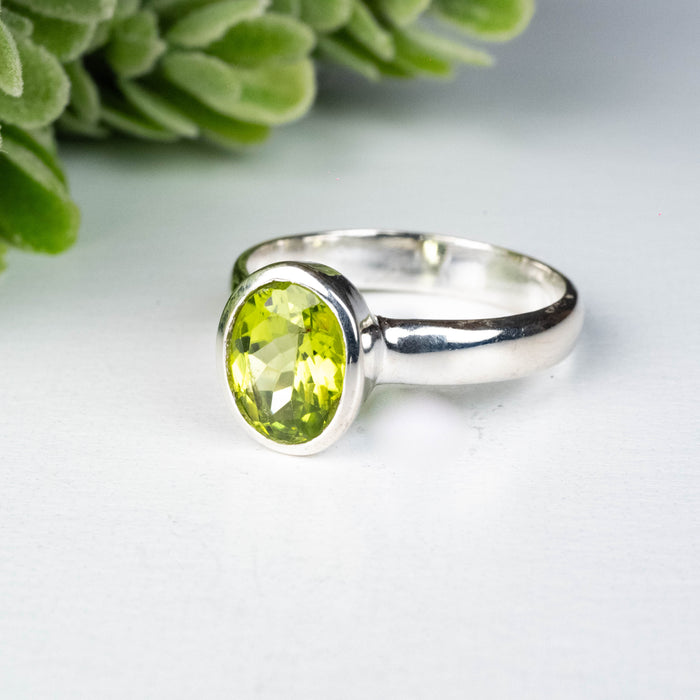 Peridot Ring 9x7mm Size 7