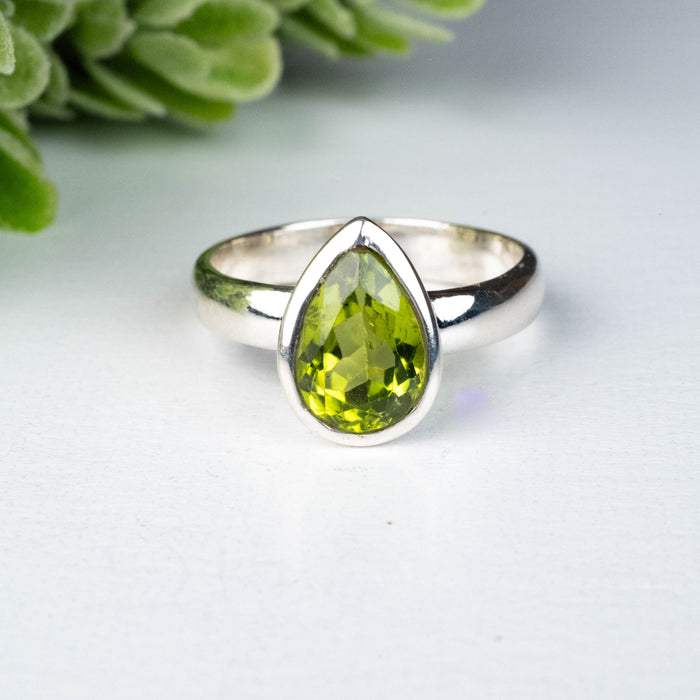 Peridot Ring 11x8mm Size 8