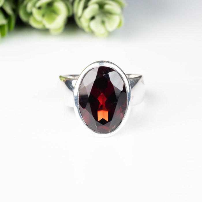 Garnet Ring 14x10mm Size 7