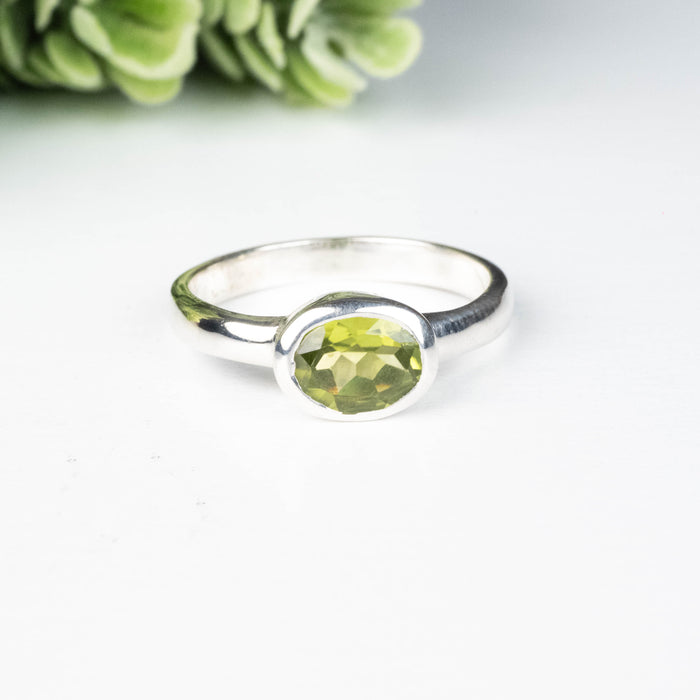 Peridot Ring 7x5mm Size 8.5