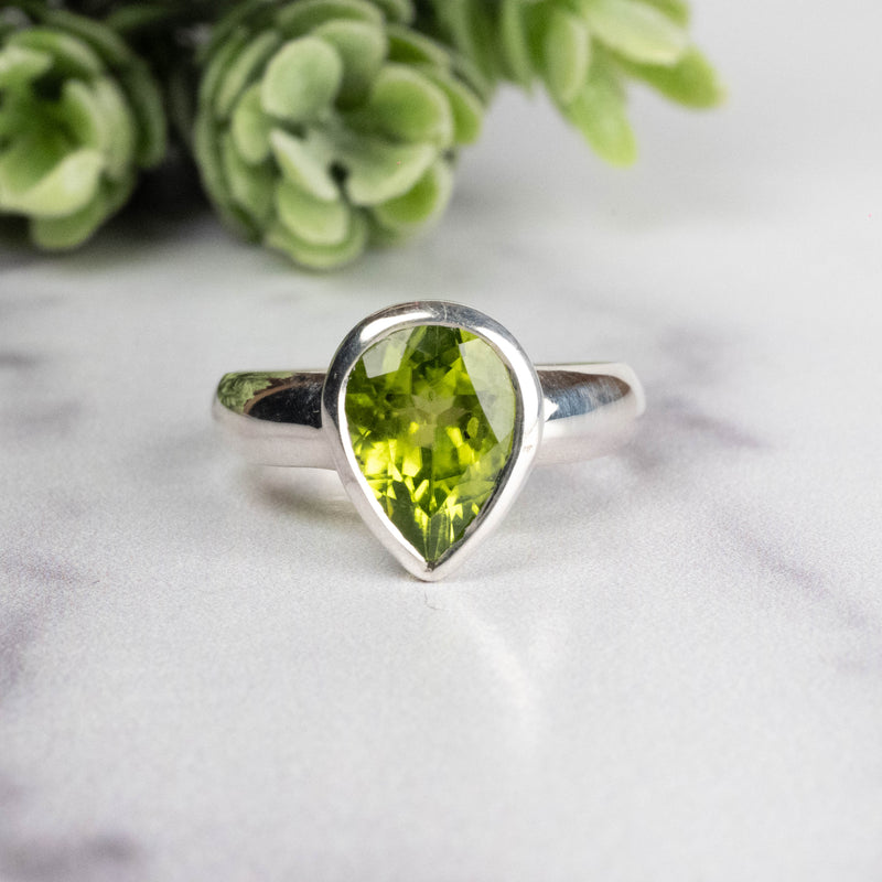 Peridot Ring 10x8mm Size 7 - InnerVision Crystals