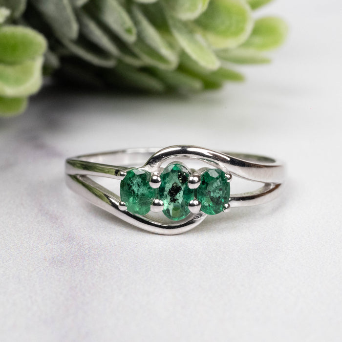 Emerald Ring 3-5mm Size 9