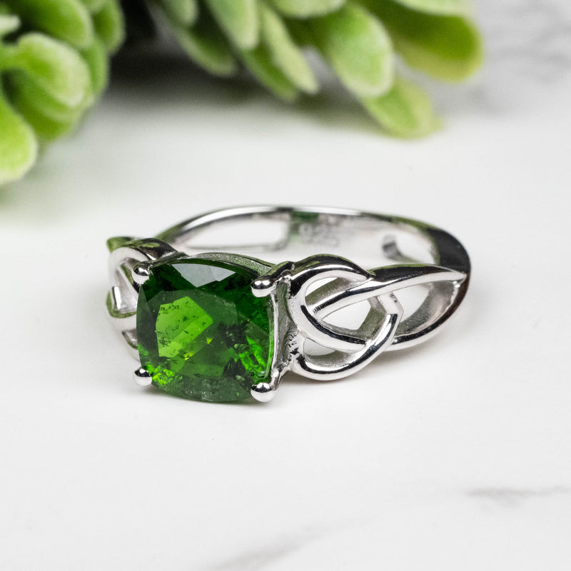 Chrome Diopside Ring 7mm Size 5