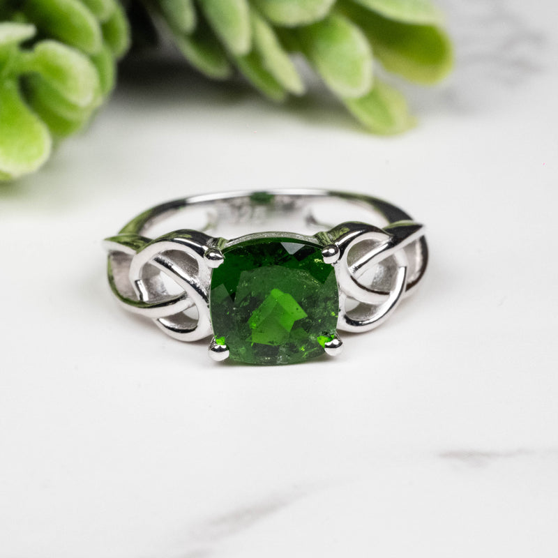 Chrome Diopside Ring 7mm Size 5