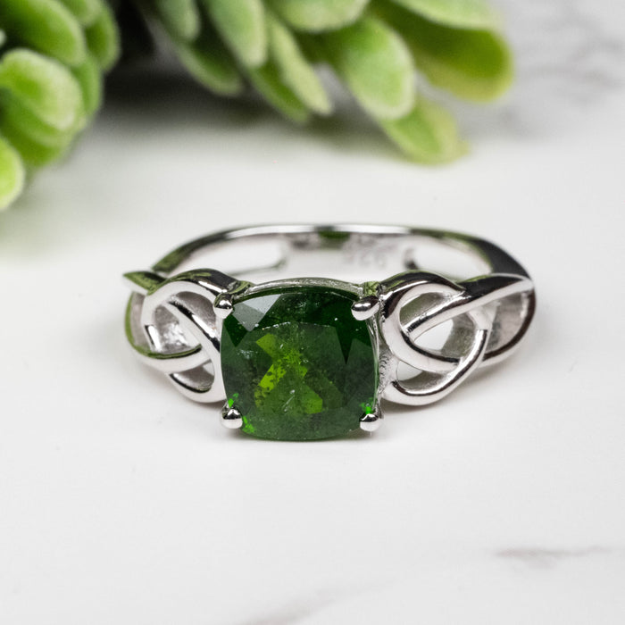 Chrome Diopside Ring 7mm Size 6