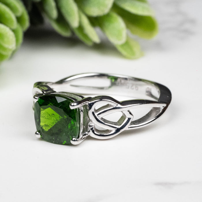 Chrome Diopside Ring 7mm Size 7