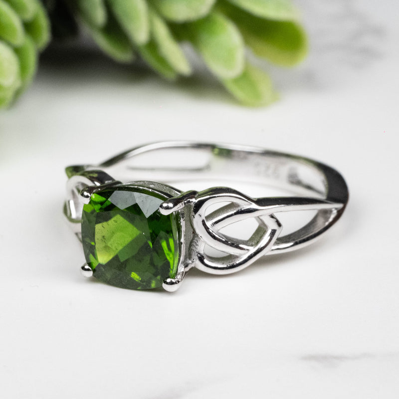 Chrome Diopside Ring 7mm Size 8