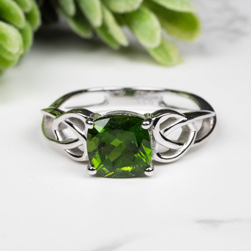 Chrome Diopside Ring 7mm Size 8
