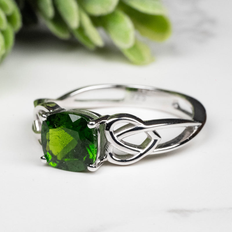 Chrome Diopside Ring 7mm Size 9