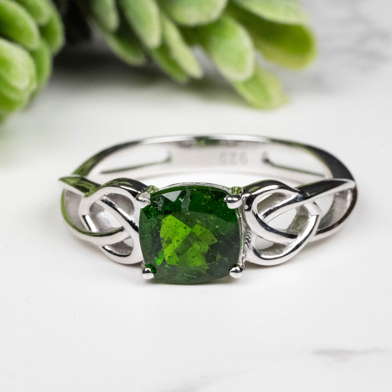 Chrome Diopside Ring 7mm Size 10