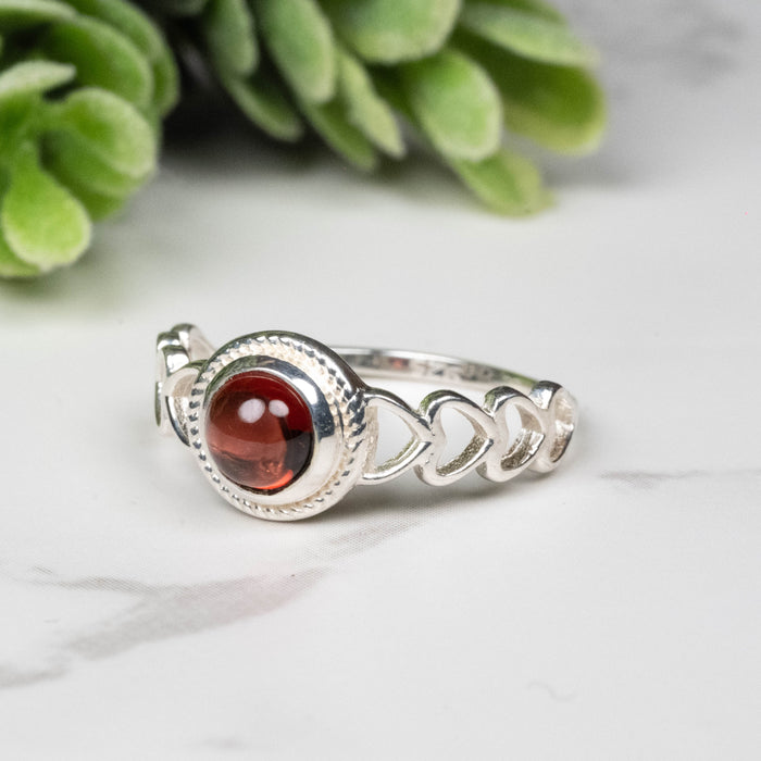 Garnet Ring 5mm Size 5