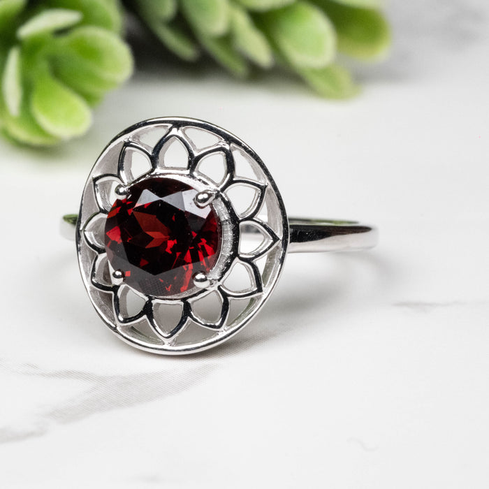 Garnet Ring 7mm Size 8