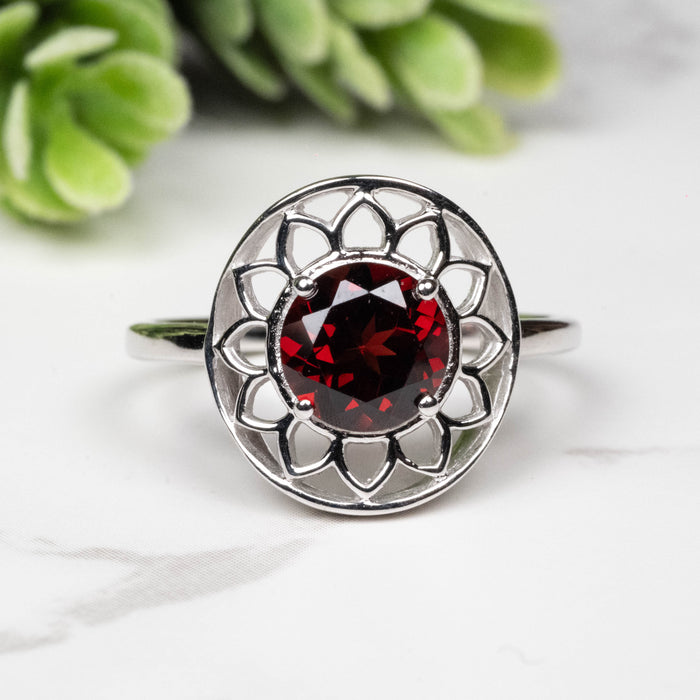 Garnet Ring 7mm Size 8
