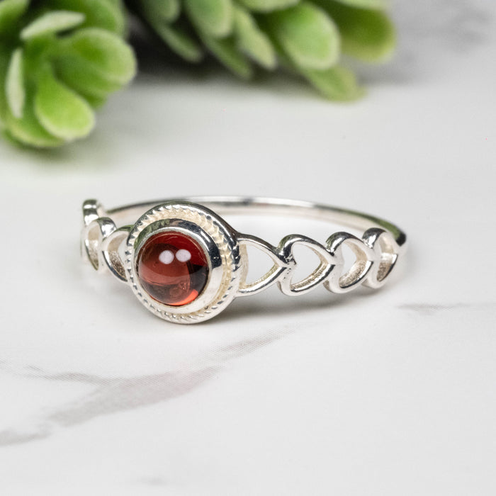 Garnet Ring 5mm Size 10