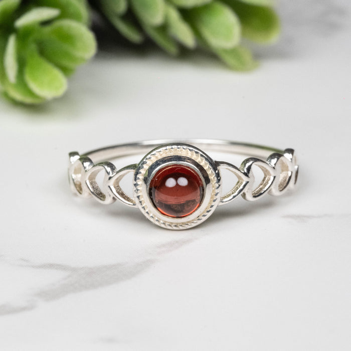 Garnet Ring 5mm Size 10