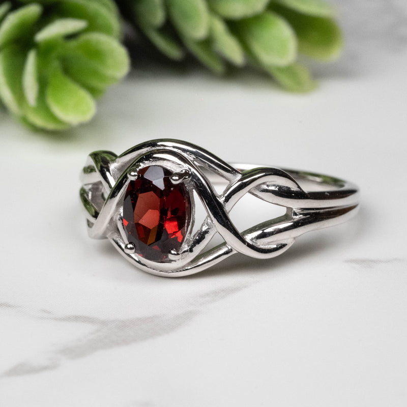 Garnet Ring 7x5mm Size 10