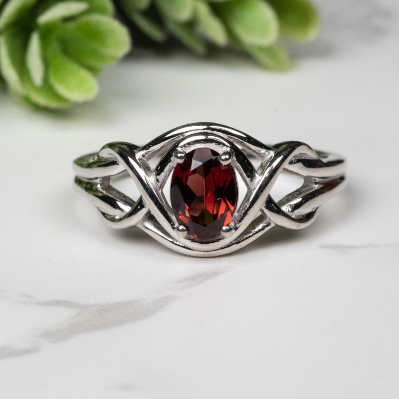 Garnet Ring 7x5mm Size 10