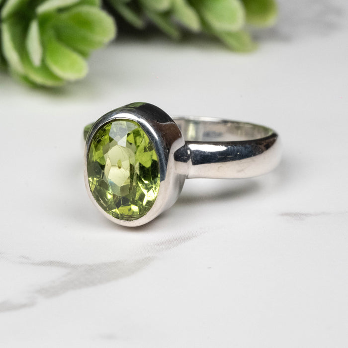 Peridot Ring 9x7mm Size 6