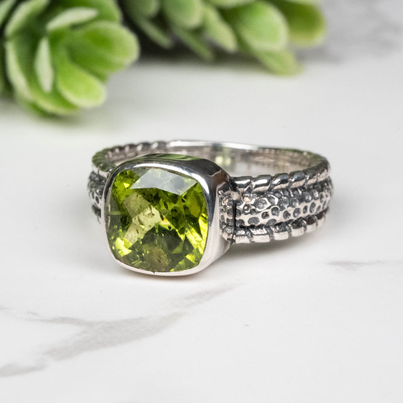 Peridot Ring 8mm Size 7