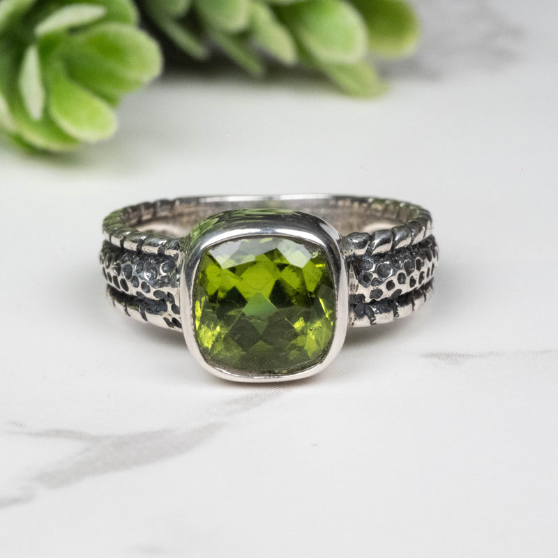 Peridot Ring 8mm Size 7