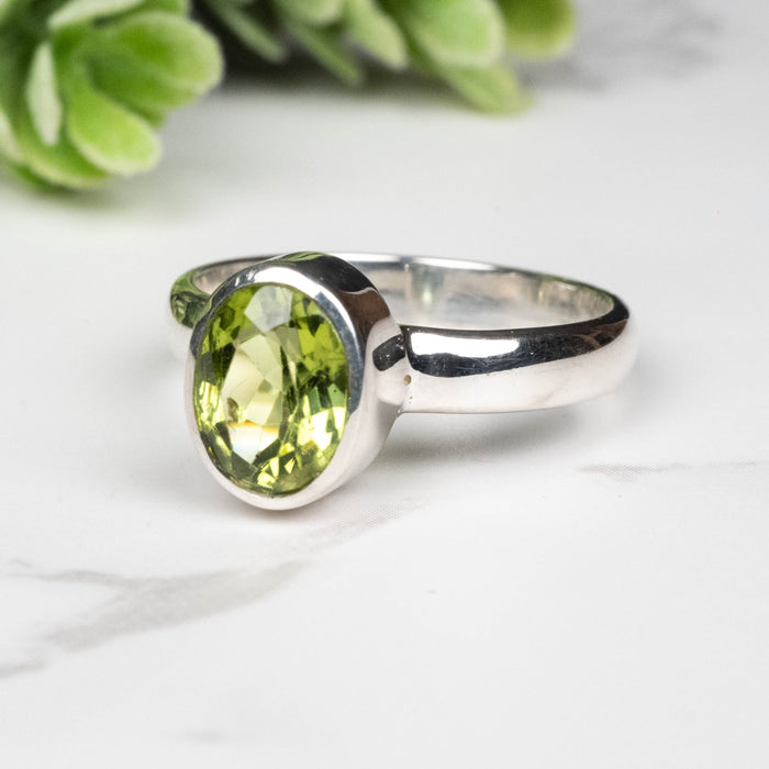 Peridot Ring 9x7mm Size 8