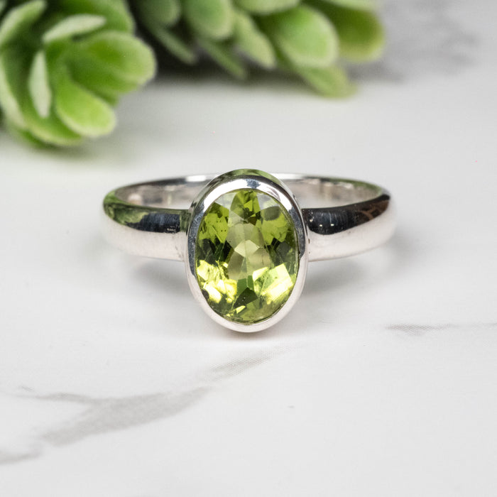 Peridot Ring 9x7mm Size 8