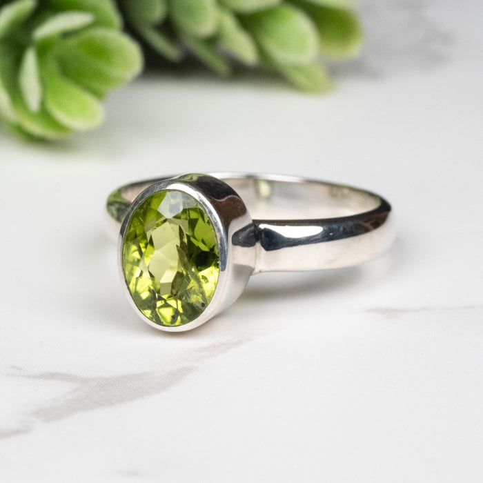 Peridot Ring 9x7mm Size 8