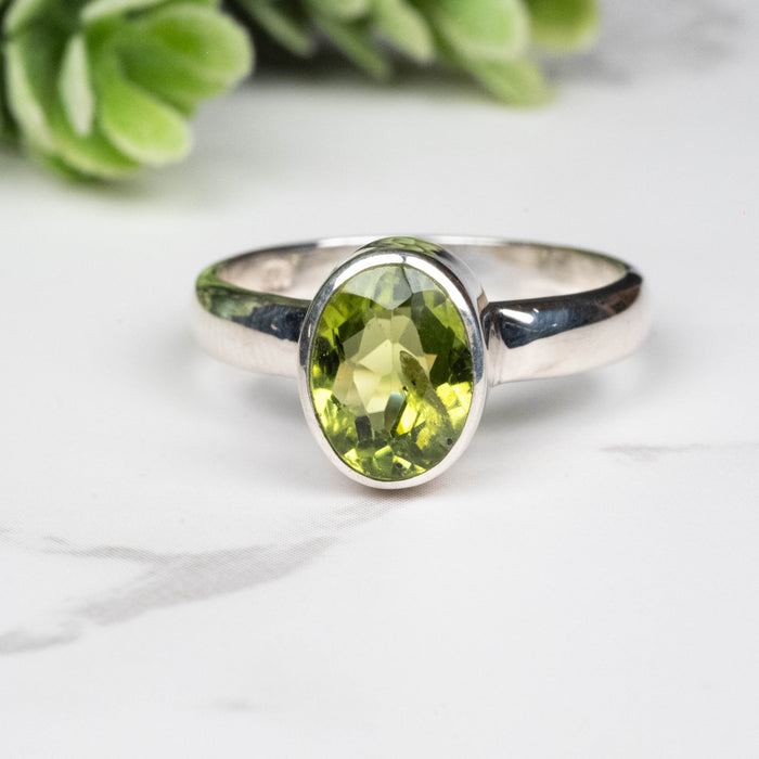 Peridot Ring 9x7mm Size 8