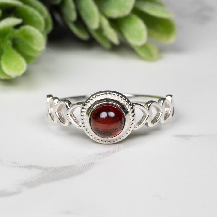 Garnet Ring 5mm Size 7
