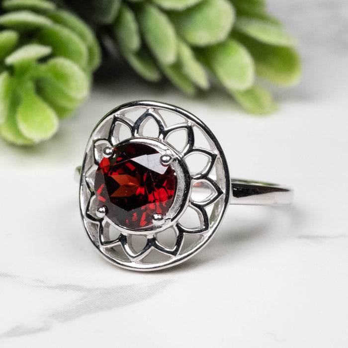 Garnet Ring 7mm Size 7