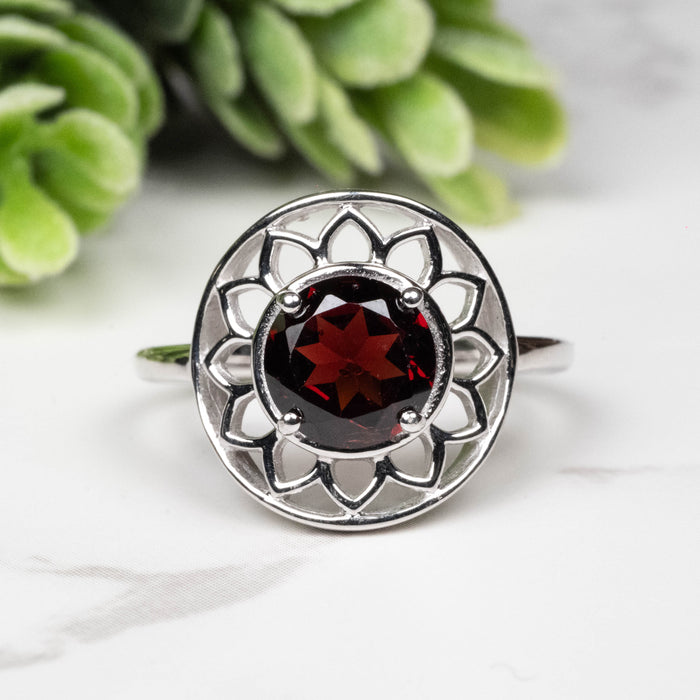 Garnet Ring 7mm Size 7