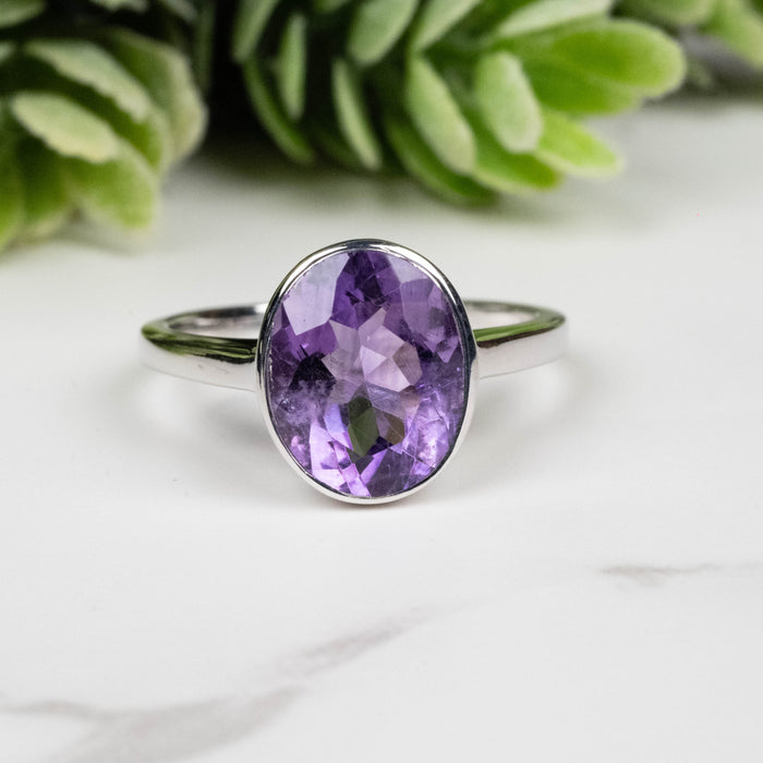 Amethyst Ring 10x8mm Size 8