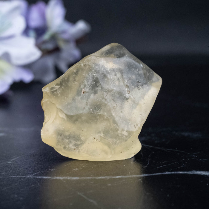 Libyan Desert Glass 13.08 g 30x28x16mm
