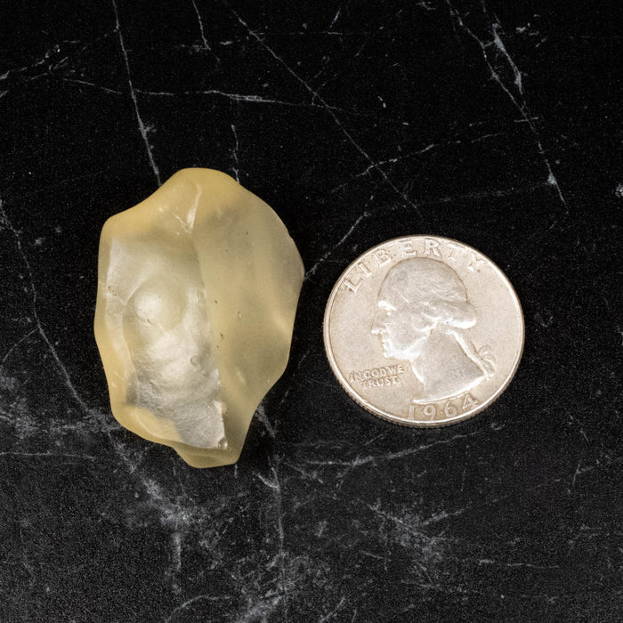 Libyan Desert Glass 13.72 g 33x26x15mm