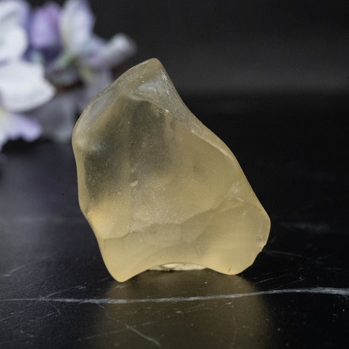 Libyan Desert Glass 13.72 g 33x26x15mm