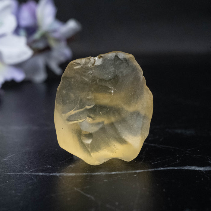 Libyan Desert Glass 18.06 g 35x33x20mm